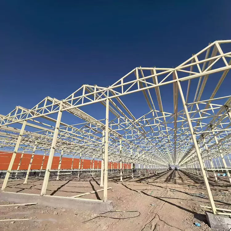 Kasvihuoneen runko sinkitystä teräksestä